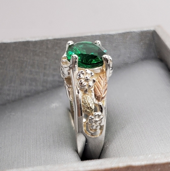 Sterling Silver / 12k Rose & Yellow Gold Simulated Green Emerald Flower Ring - Picture 7 of 7